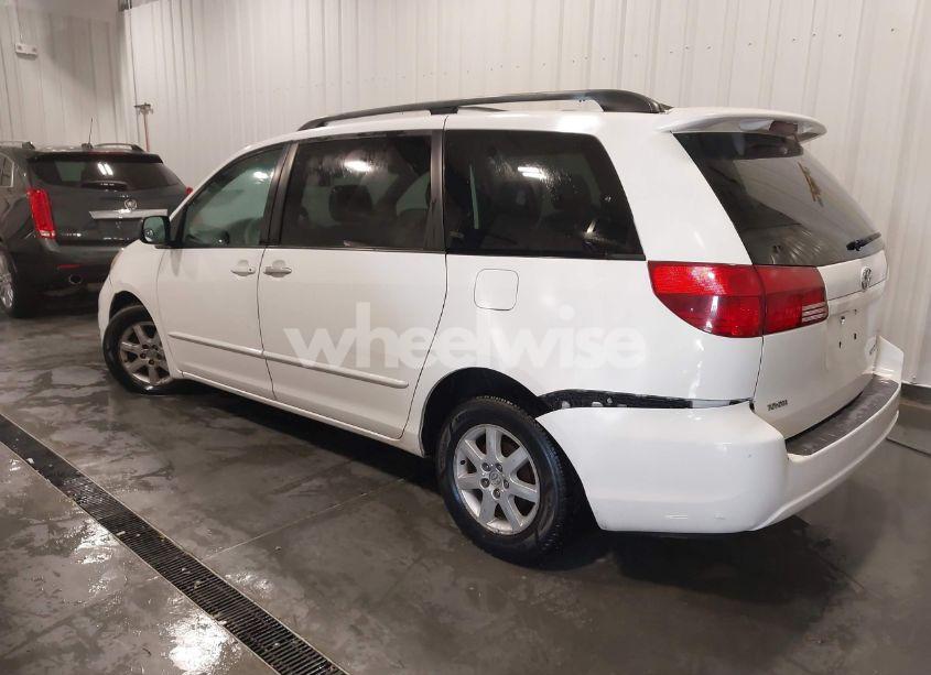 Photo 3 of 2005 Toyota Sienna LE (VIN 5TDZA23C05S221432)