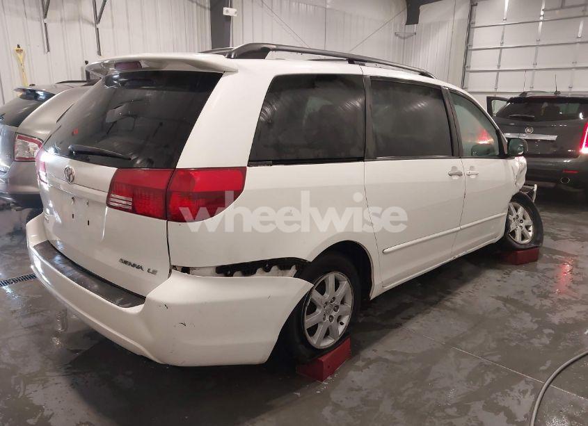 Photo 4 of 2005 Toyota Sienna LE (VIN 5TDZA23C05S221432)
