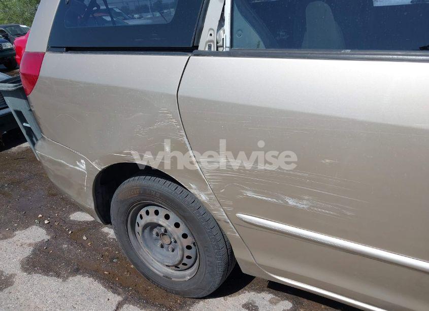 Photo 12 of 2005 Toyota Sienna CE (VIN 5TDZA23C05S288130)