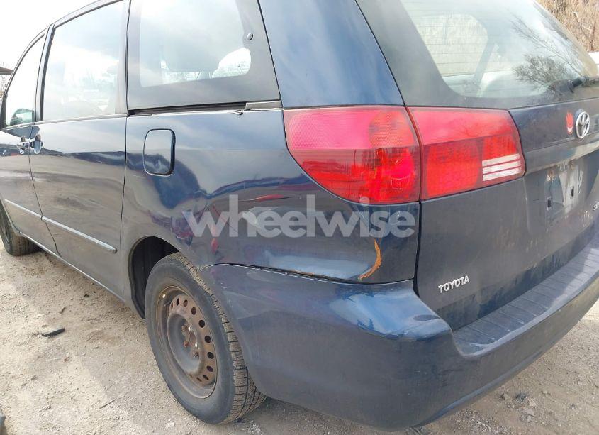Photo 6 of 2005 Toyota Sienna CE (VIN 5TDZA23C05S300745)