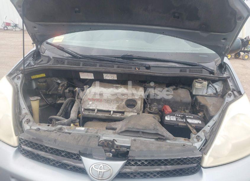 Photo 10 of 2005 Toyota Sienna LE (VIN 5TDZA23C05S311325)