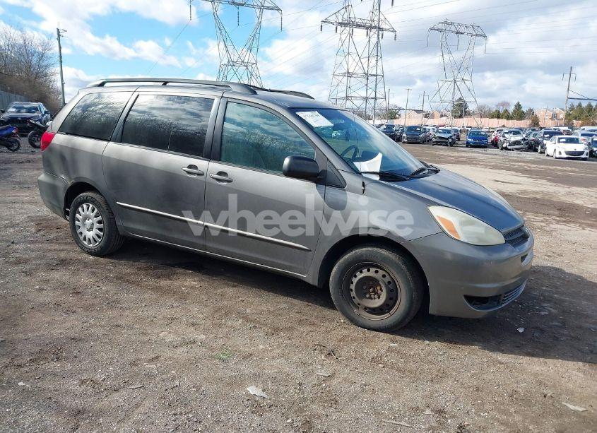 2005 Toyota Sienna LE (VIN 5TDZA23C05S321997) main photo