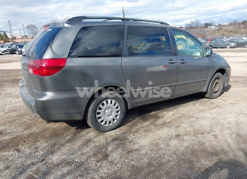 Photo 4 of 2005 Toyota Sienna LE (VIN 5TDZA23C05S321997)