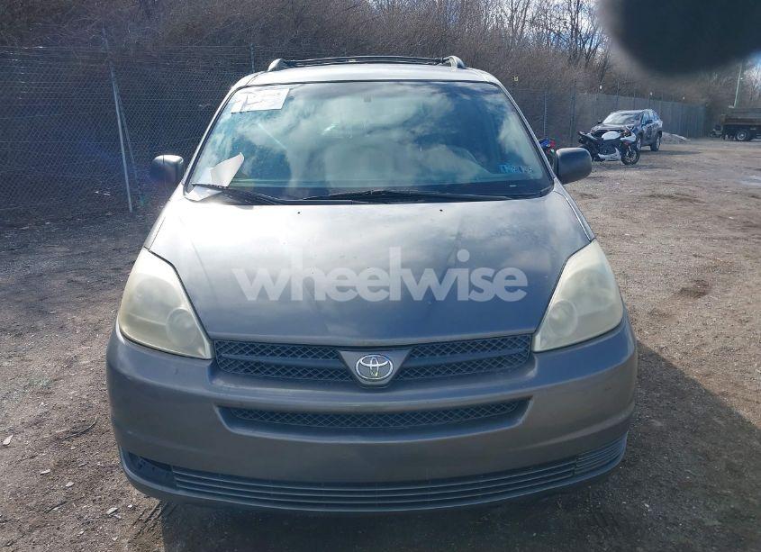 Photo 6 of 2005 Toyota Sienna LE (VIN 5TDZA23C05S321997)