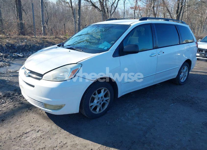 Photo 2 of 2005 Toyota Sienna LE (VIN 5TDZA23C05S335432)