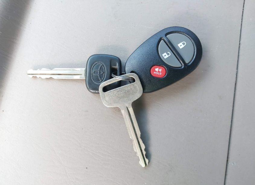 Photo 11 of 2005 Toyota Sienna CE (VIN 5TDZA23C05S353011)