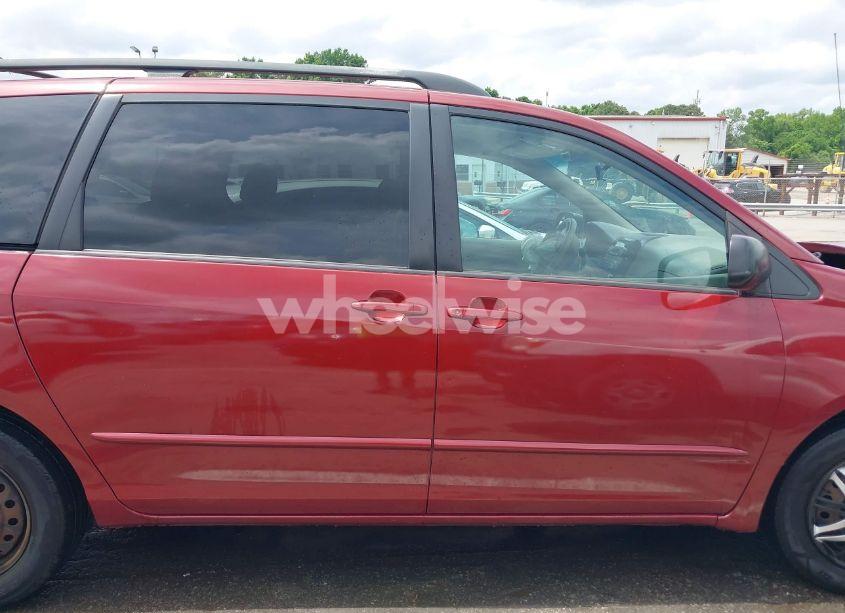 Photo 13 of 2005 Toyota Sienna LE (VIN 5TDZA23C05S356510)