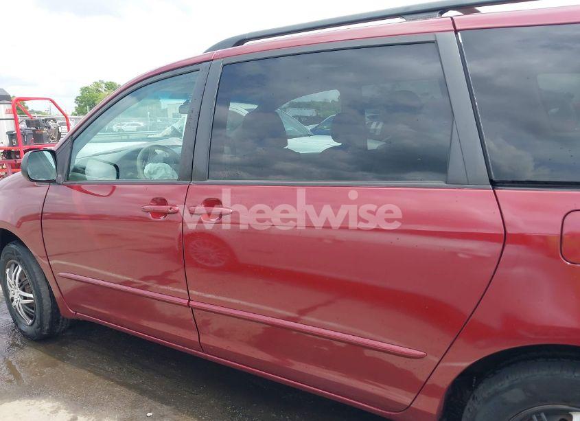 Photo 14 of 2005 Toyota Sienna LE (VIN 5TDZA23C05S356510)