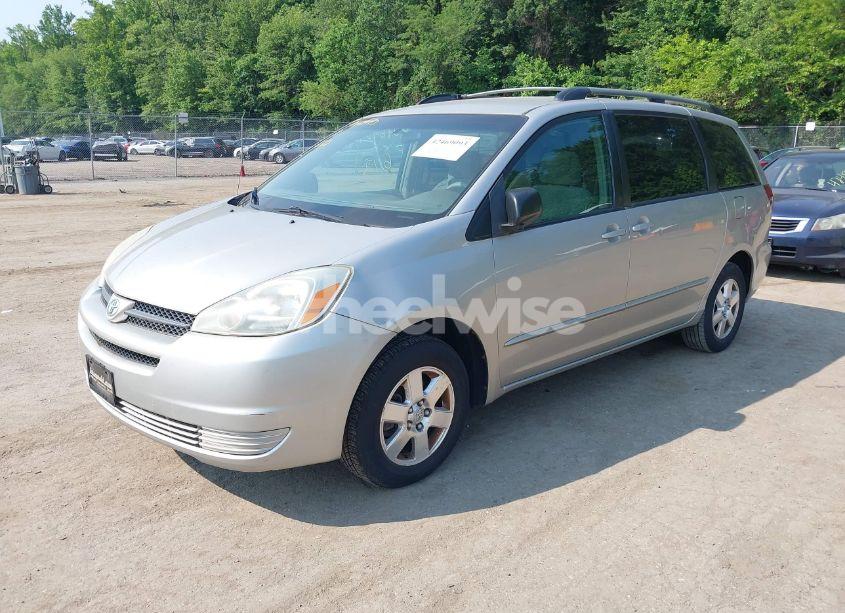 Photo 2 of 2005 Toyota Sienna LE (VIN 5TDZA23C05S358385)