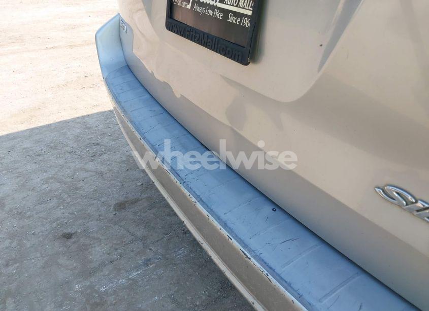 Photo 6 of 2005 Toyota Sienna LE (VIN 5TDZA23C05S358385)