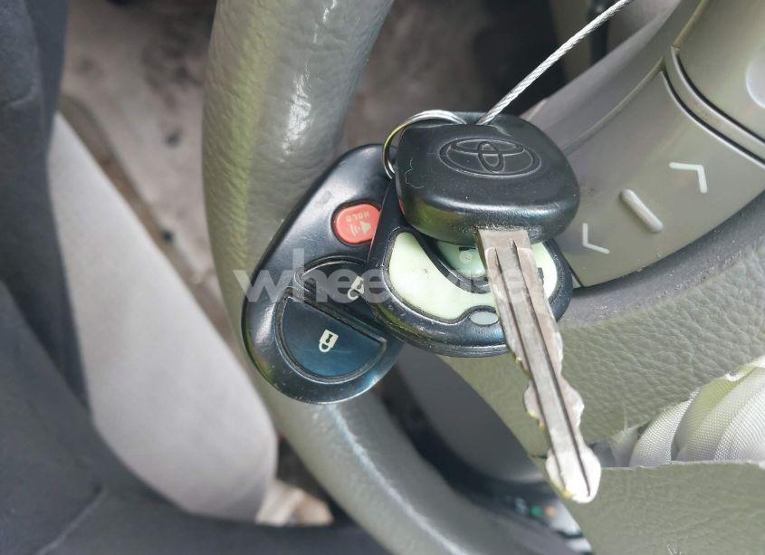 Photo 11 of 2005 Toyota Sienna LE (VIN 5TDZA23C05S372710)