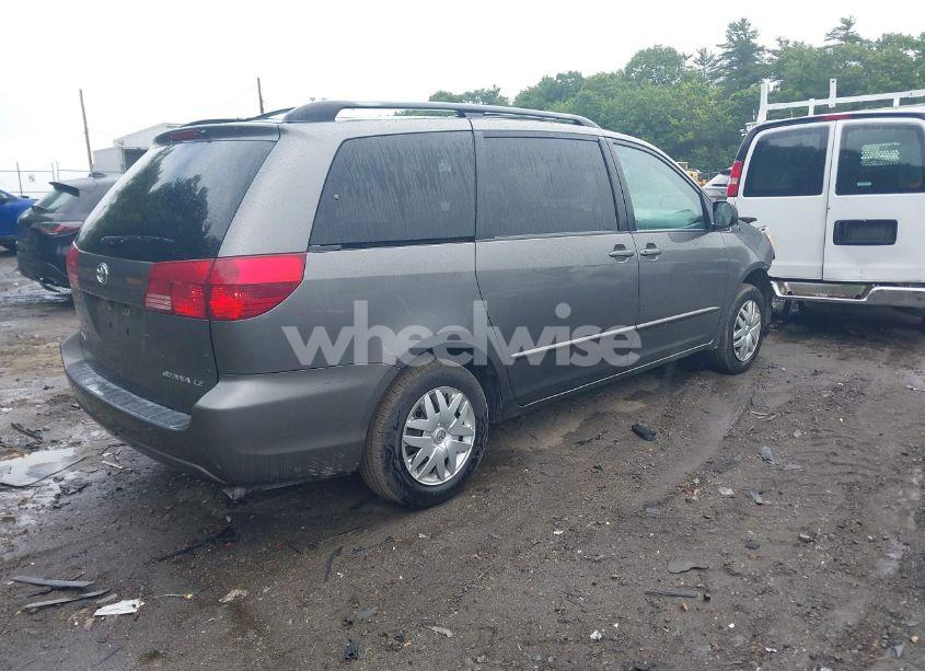 Photo 4 of 2005 Toyota Sienna LE (VIN 5TDZA23C05S372710)