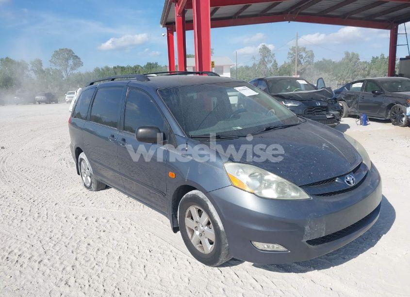 2006 Toyota Sienna LE (VIN 5TDZA23C06S408395) main photo
