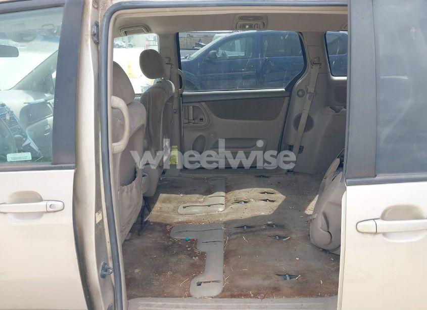 Photo 8 of 2006 Toyota Sienna LE (VIN 5TDZA23C06S439260)