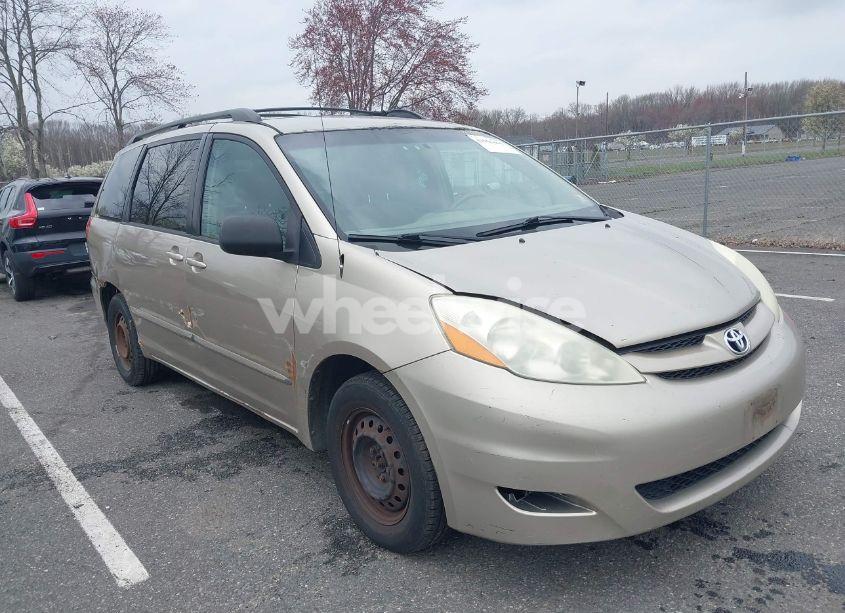 2006 Toyota Sienna LE (VIN 5TDZA23C06S459895) main photo