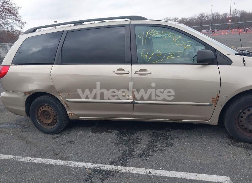 Photo 6 of 2006 Toyota Sienna LE (VIN 5TDZA23C06S459895)