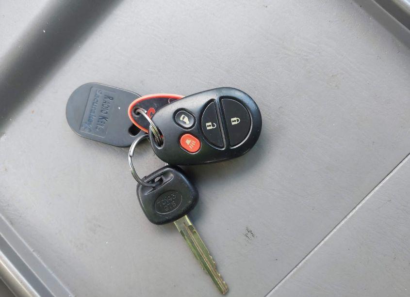 Photo 11 of 2006 Toyota Sienna LE (VIN 5TDZA23C06S478298)