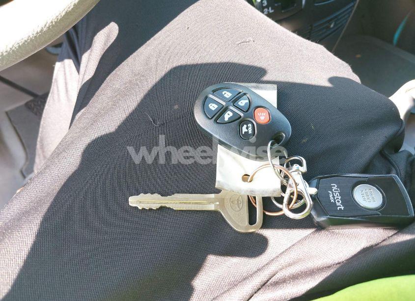 Photo 11 of 2006 Toyota Sienna LE (VIN 5TDZA23C06S487535)