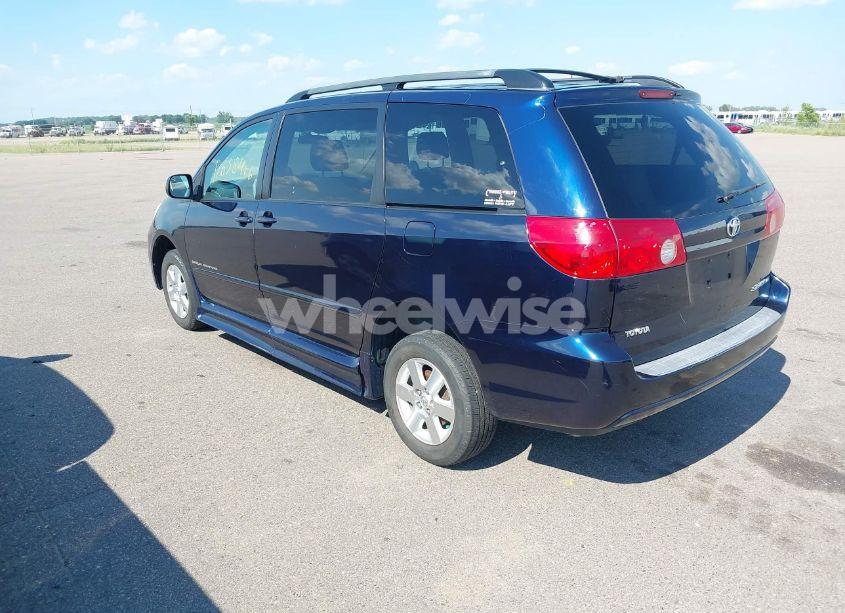 Photo 3 of 2006 Toyota Sienna LE (VIN 5TDZA23C06S487535)