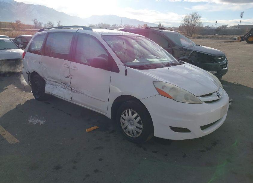 2006 Toyota Sienna CE (VIN 5TDZA23C06S524177) main photo