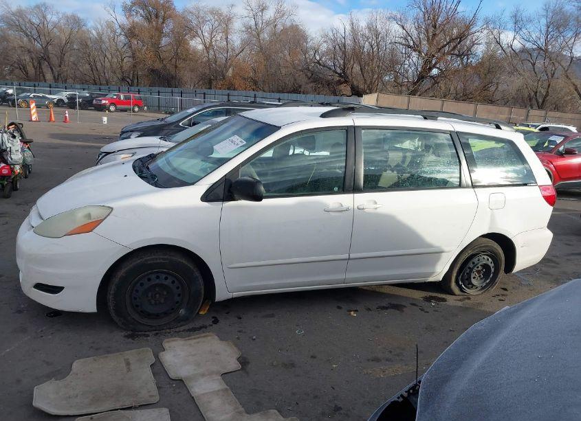 Photo 14 of 2006 Toyota Sienna CE (VIN 5TDZA23C06S524177)