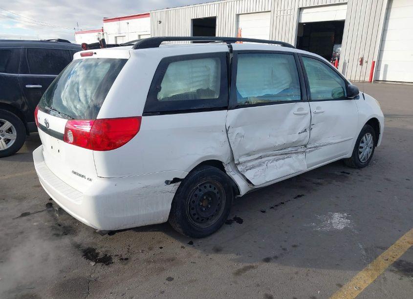 Photo 4 of 2006 Toyota Sienna CE (VIN 5TDZA23C06S524177)