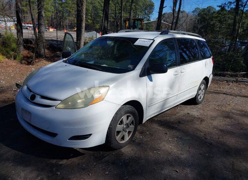 Photo 2 of 2006 Toyota Sienna LE (VIN 5TDZA23C06S531579)