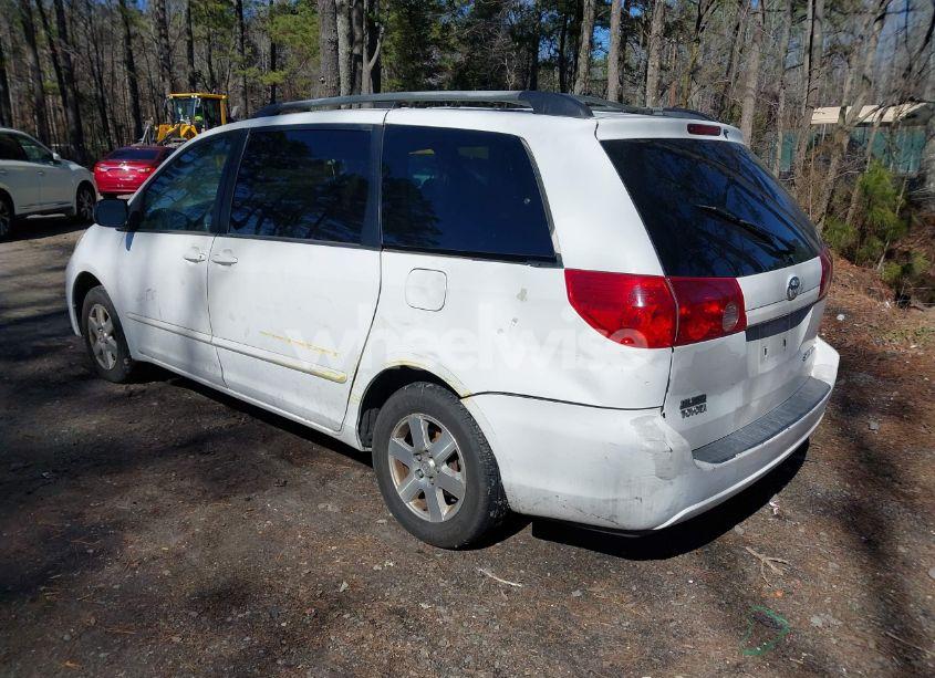 Photo 3 of 2006 Toyota Sienna LE (VIN 5TDZA23C06S531579)