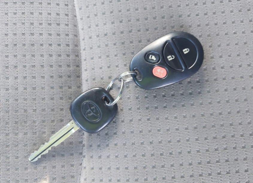 Photo 11 of 2006 Toyota Sienna LE (VIN 5TDZA23C06S542310)