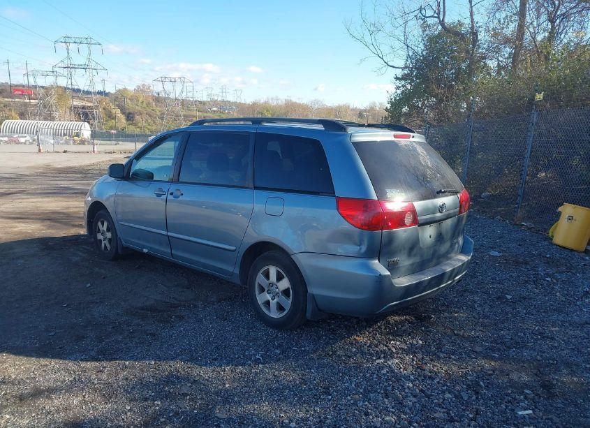 Photo 3 of 2006 Toyota Sienna LE (VIN 5TDZA23C06S542310)