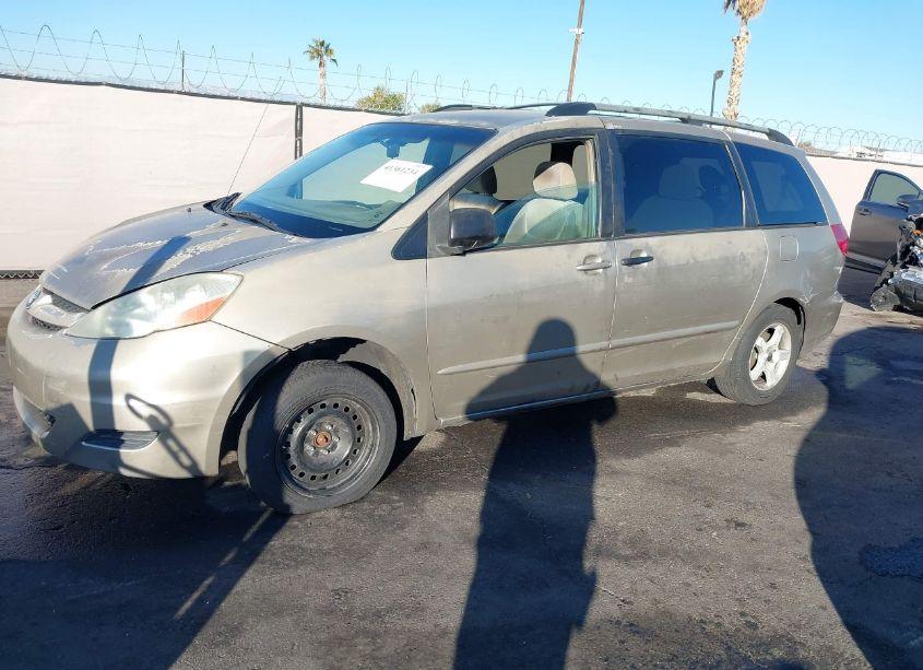 Photo 14 of 2006 Toyota Sienna LE (VIN 5TDZA23C06S555817)
