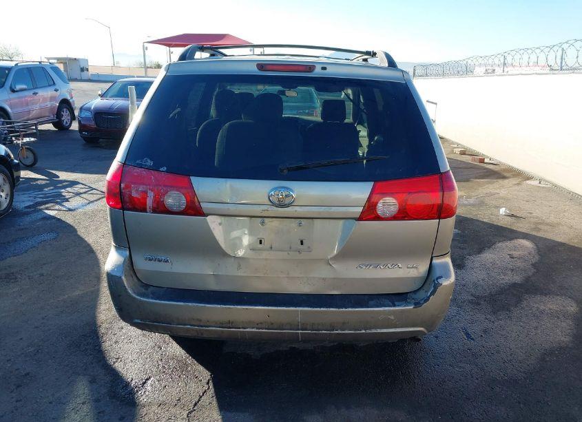 Photo 15 of 2006 Toyota Sienna LE (VIN 5TDZA23C06S555817)