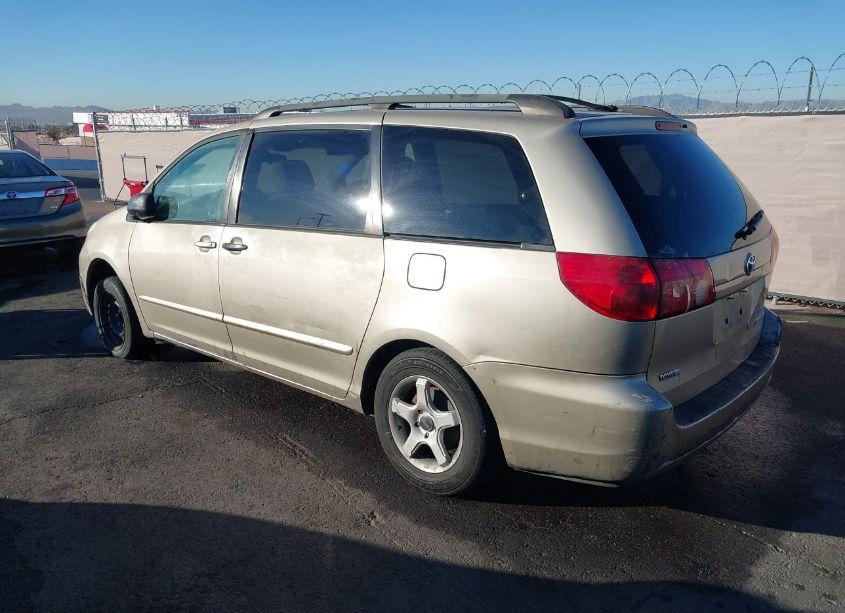 Photo 3 of 2006 Toyota Sienna LE (VIN 5TDZA23C06S555817)