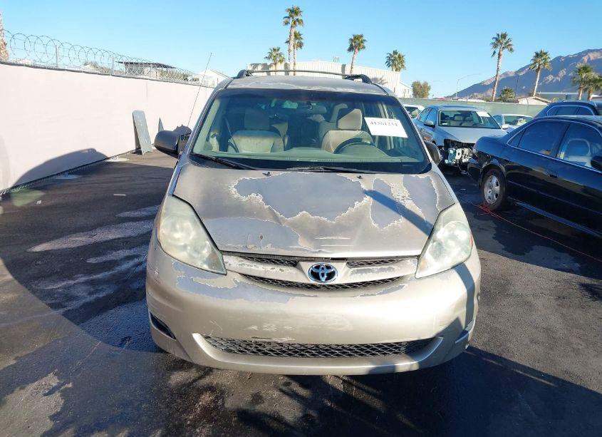 Photo 6 of 2006 Toyota Sienna LE (VIN 5TDZA23C06S555817)