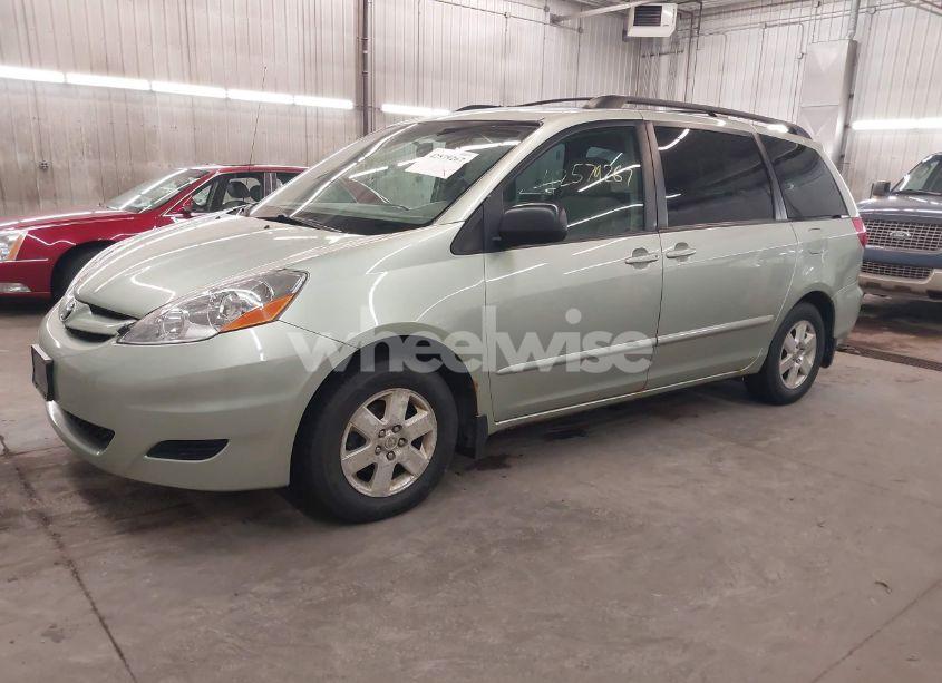 Photo 2 of 2006 Toyota Sienna LE (VIN 5TDZA23C06S575503)