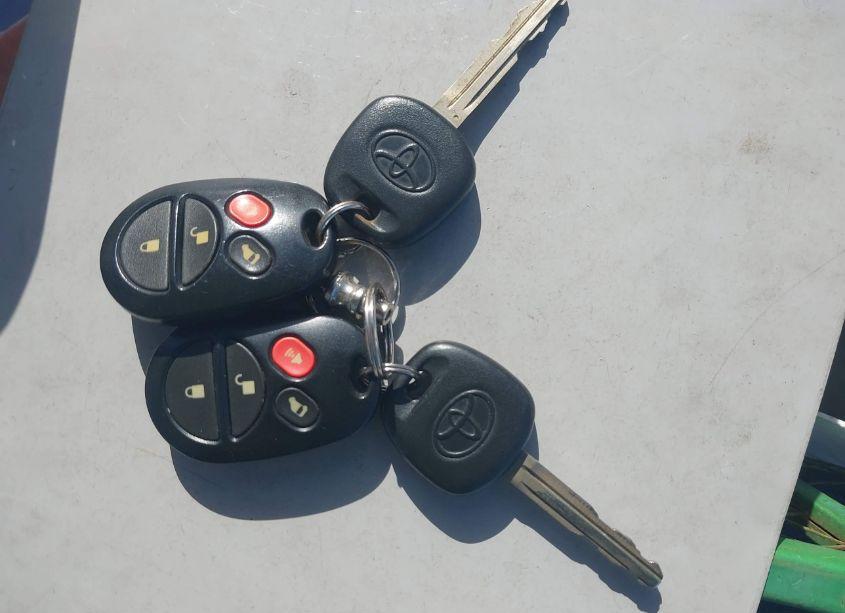 Photo 11 of 2004 Toyota Sienna LE (VIN 5TDZA23C14S000405)