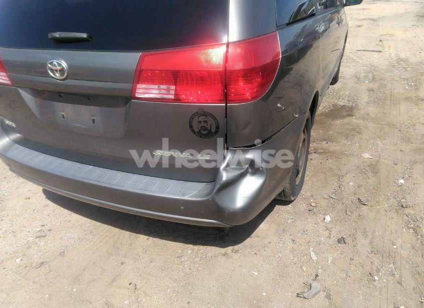 Photo 6 of 2004 Toyota Sienna LE (VIN 5TDZA23C14S001795)