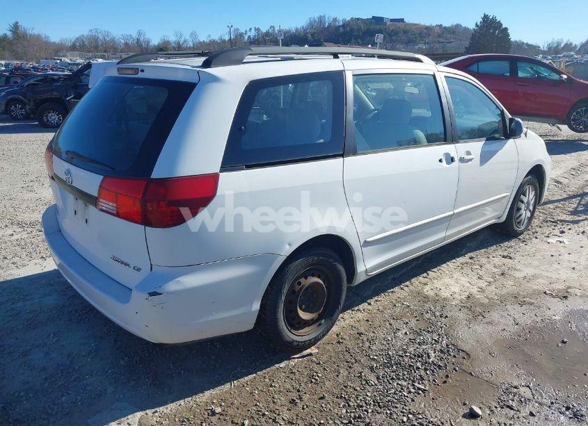 Photo 4 of 2004 Toyota Sienna CE (VIN 5TDZA23C14S017723)