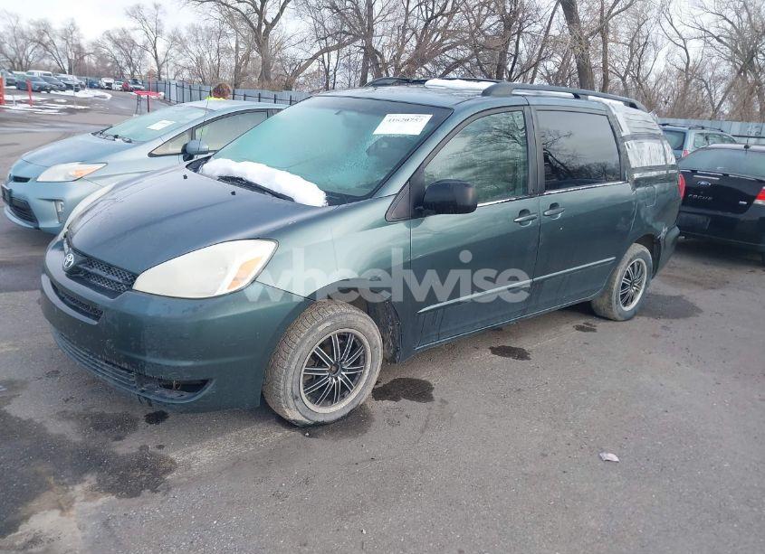 Photo 2 of 2004 Toyota Sienna LE (VIN 5TDZA23C14S018743)