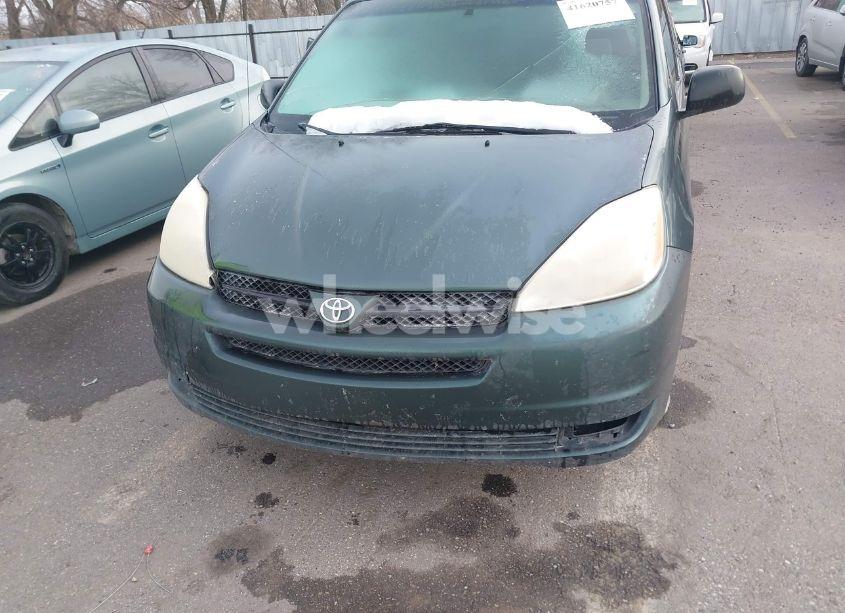 Photo 6 of 2004 Toyota Sienna LE (VIN 5TDZA23C14S018743)