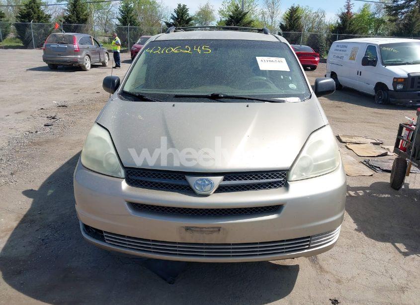Photo 12 of 2004 Toyota Sienna LE (VIN 5TDZA23C14S068512)