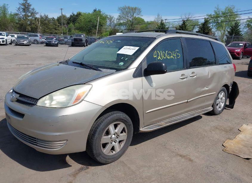 Photo 2 of 2004 Toyota Sienna LE (VIN 5TDZA23C14S068512)