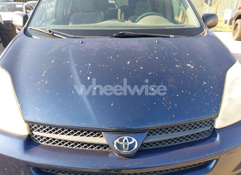 Photo 13 of 2004 Toyota Sienna LE (VIN 5TDZA23C14S071507)