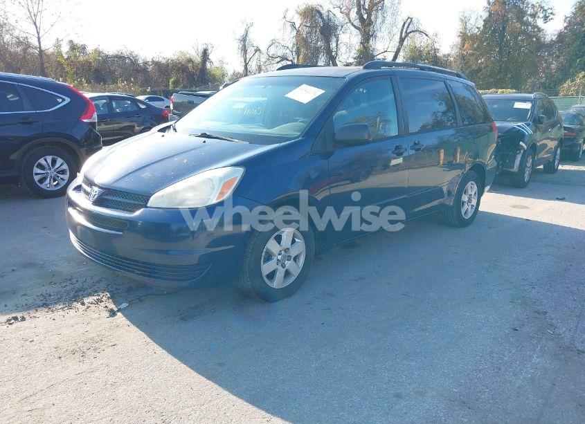 Photo 2 of 2004 Toyota Sienna LE (VIN 5TDZA23C14S071507)