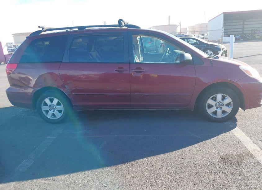 Photo 6 of 2004 Toyota Sienna LE (VIN 5TDZA23C14S099582)