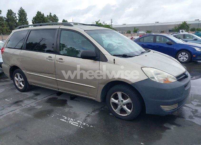 2004 Toyota Sienna LE (VIN 5TDZA23C14S101329) main photo
