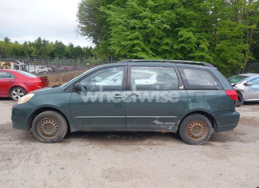 Photo 12 of 2004 Toyota Sienna CE (VIN 5TDZA23C14S106417)