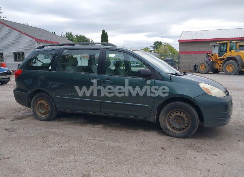 Photo 14 of 2004 Toyota Sienna CE (VIN 5TDZA23C14S106417)