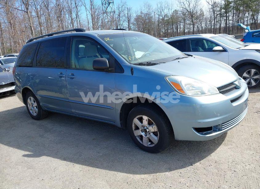 2004 Toyota Sienna LE (VIN 5TDZA23C14S141393) main photo