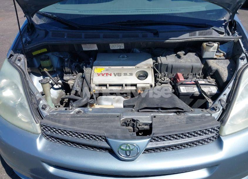 Photo 10 of 2004 Toyota Sienna LE (VIN 5TDZA23C14S146545)